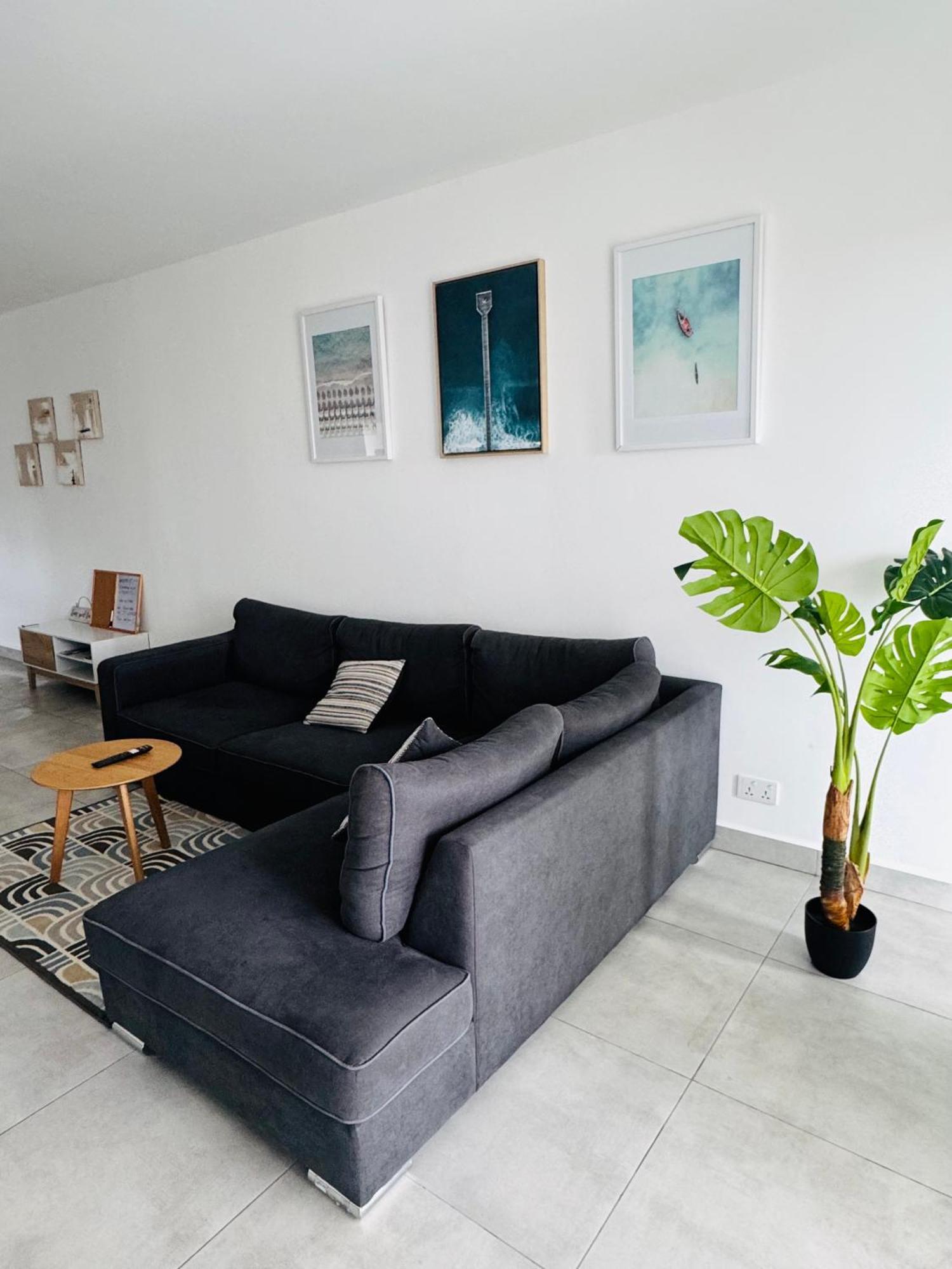 Modern Flat In Flic En Flac-Walk To The Beach Ngoại thất bức ảnh