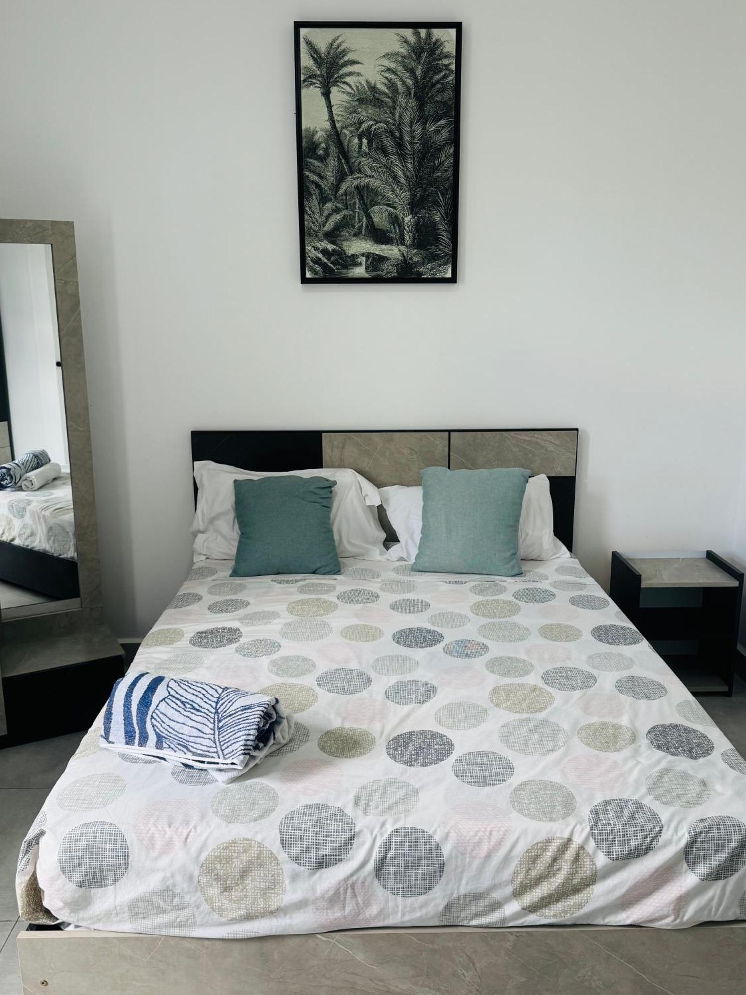 Modern Flat In Flic En Flac-Walk To The Beach Ngoại thất bức ảnh